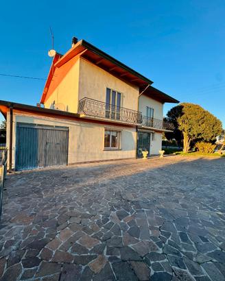 House for rent family / american soldiers