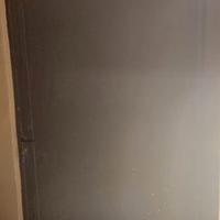 Porta in ferro con serratura iseo