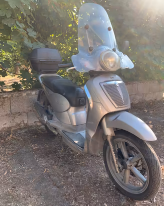 Aprilia Scarabeo Light 125