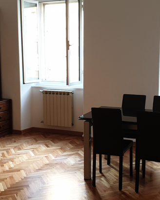 Grande appartamento fino a 12 posti letto, wifi