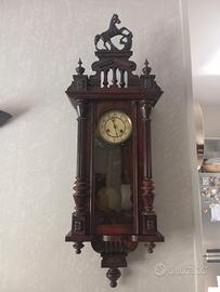 Orologio a pendolo funzionante primi 900