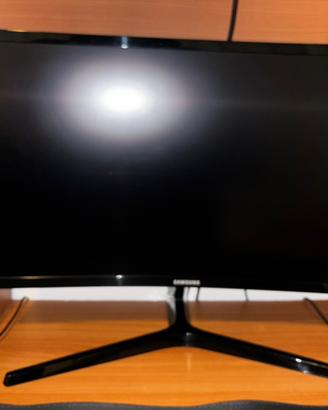 Monitor Samsung curvo 27” 144hz cf29 c27f396