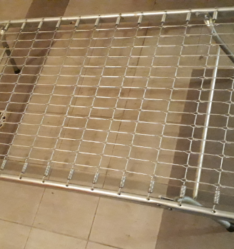 Rete per letto (coi suoi piedi apribili)