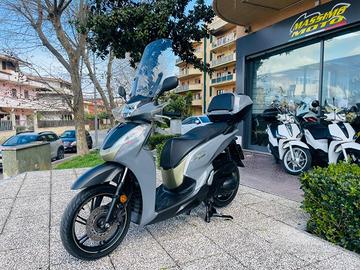 HONDA SH 300 i PASSAGGIO E TAGLIANDO INCLUSO MIN