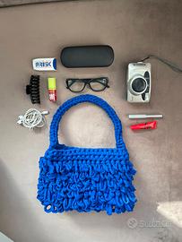 Borsa blu elettrico