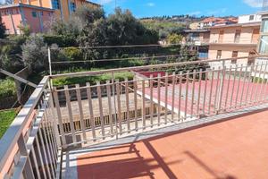 5 vani con garage Aci S. Filippo