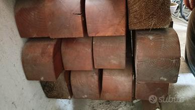 Travi di legno di varie misure 