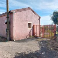 Linera: fabbricato rurale con 6000 mq di agrumeto