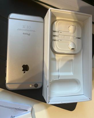 Iphone 6 con custodia e cuffiette nuove