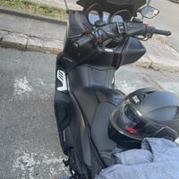 Yamaha T Max 560 2021 km 19,000 A 9,500 euro