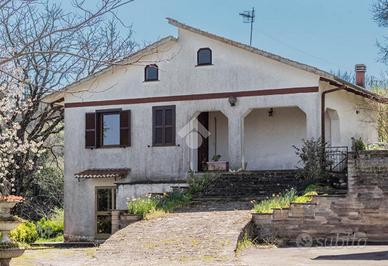 VILLA SINGOLA A BASSANO ROMANO