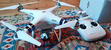 2 batterie  DJI Phantom 3 + drone e accessori 
