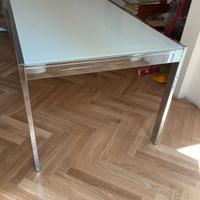 tavolo in vetro 