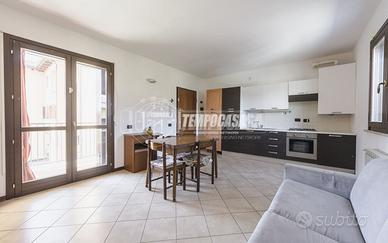 Bilocale con Ascensore, Balcone, Box e Posto auto