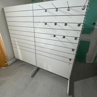 Scaffale  parete autoreggente