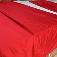 coppia tende in raso rosso lucido