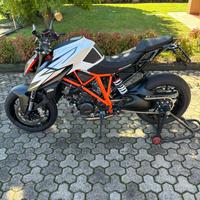 Ktm 1290 super duke r