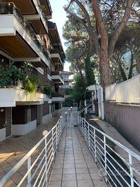 EUR MOSTACCIANO – AMPIO QUADRILOCALE DI PREGIO