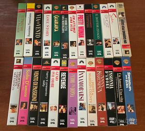 26 Vhs collana DeA Film d'amore + riviste