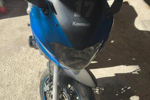 Kawasaki zr 750