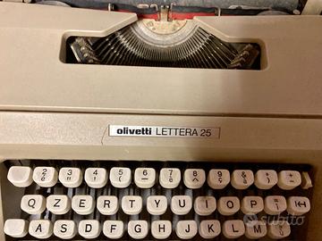 Macchina da scrivere Olivetti Lettera 25 - anni 80