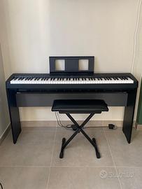 Pianoforte Yamaha con sgabello