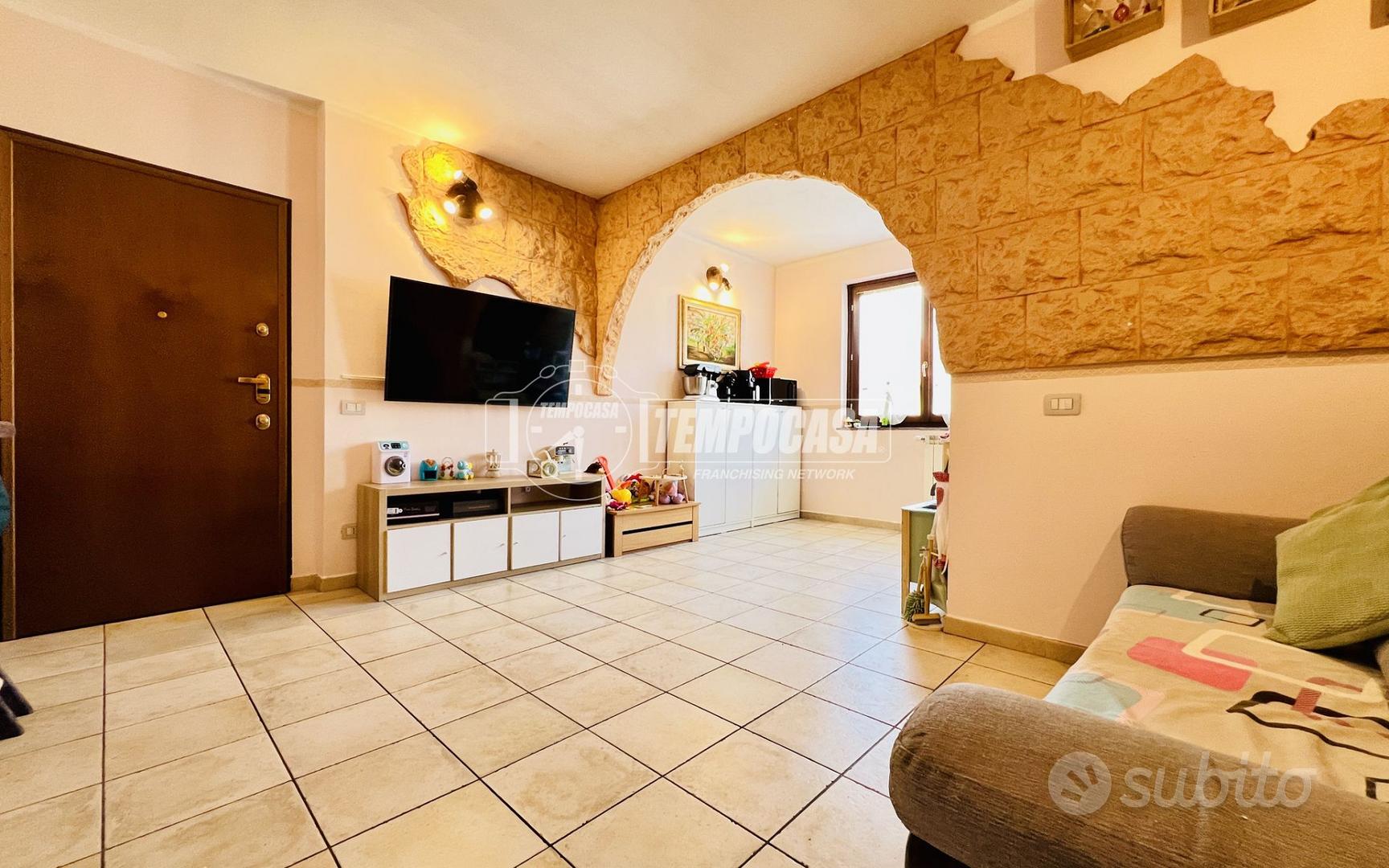 Quadrilocale con terrazzo, doppi servizi, box dopp - Vista 2