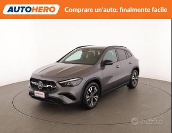 MERCEDES-BENZ GLA 180 EA13009