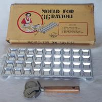STAMPO RAVIOLI 36 originale vintage "PIO"+ rotella