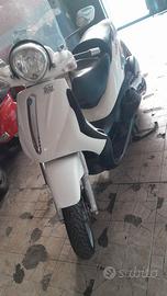 Piaggio Beverly 500 - 2004
