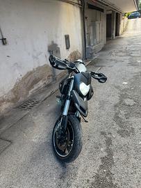 DUCATI HYPERMOTARD 796