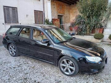 Subaru Legacy sw 4x4 cambio automatico anno 2007