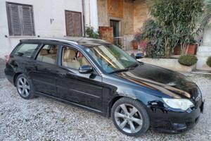 Subaru Legacy sw 4x4 cambio automatico anno 2007