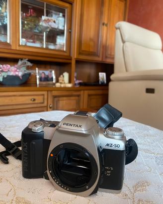 Pentax MZ-50 Macchina fotografica