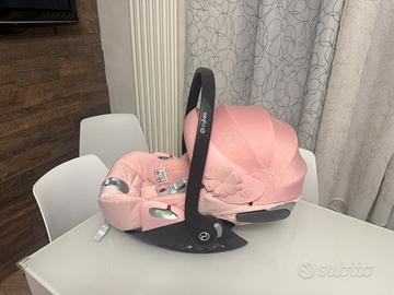 Cybex Cloud T i-Size Simply Flowers Pink