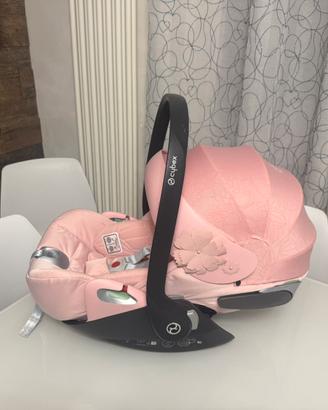Cybex Cloud T i-Size Simply Flowers Pink