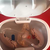 Apparecchio acustico auricolare