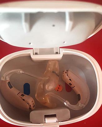 Apparecchio acustico auricolare