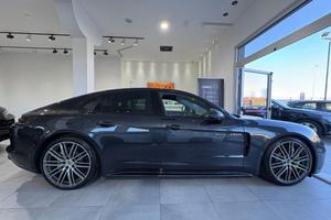 PORSCHE - Panamera - 4 E-Hybrid