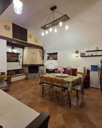MONOLOCALE A TAGGIA