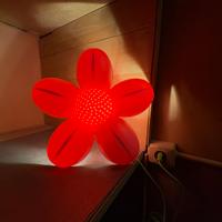 Lampada da bambina a forma di fiore