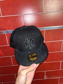 Black cap new era