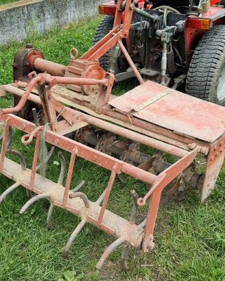 Fresa agricola per trattore con erpice posteriore