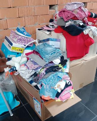 Stock Abbigliamento bambina 4/5 anni