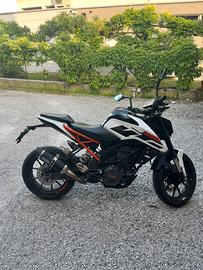 Ktm duke 125 cc
