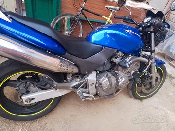 Moto Honda Hornet 600