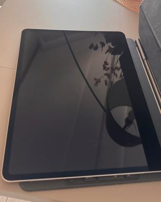 iPad Air 13” M2 128GB con Magic K. Ed apple Pencil