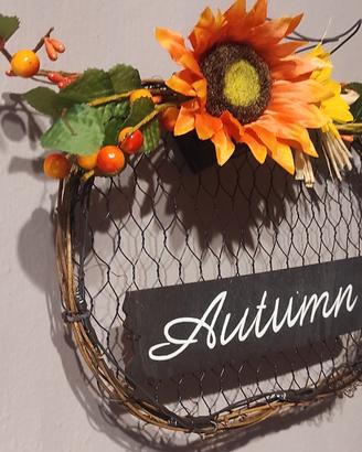 ghirlanda autunnale con luci