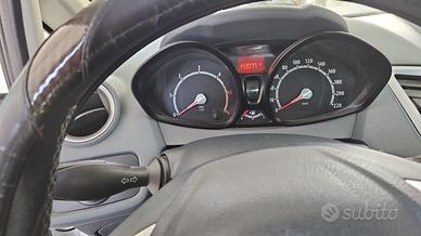 Auto Ford Fiesta