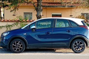 Auto opel crossland